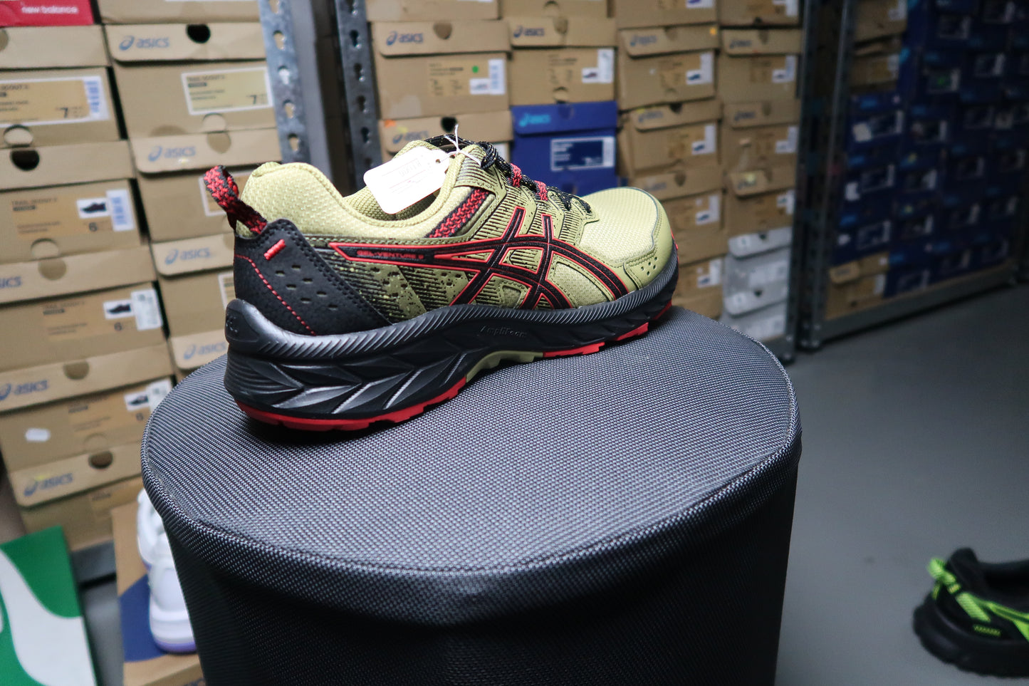 ASICS GEL-VENTURE 9 MENS TRAIL RUNNING SHOE OLIVE OIL/ELECTRIC RED