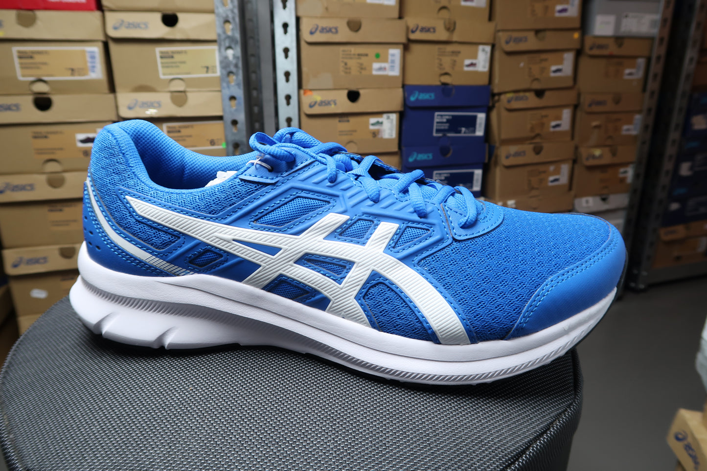 ASICS MENS JOLT 3 BEGINNER RUNNING SHOE
