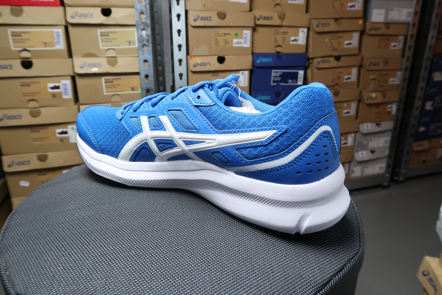 ASICS MENS JOLT 3 BEGINNER RUNNING SHOE