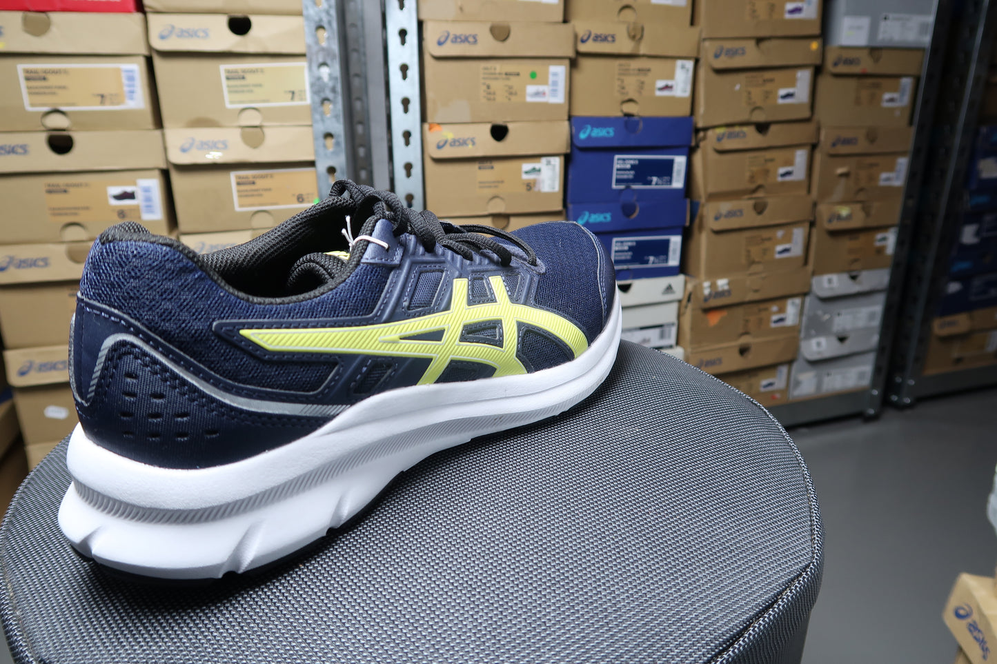 ASICS MENS JOLT 3 BEGINNER RUNNING SHOE (MIDNIGHT)