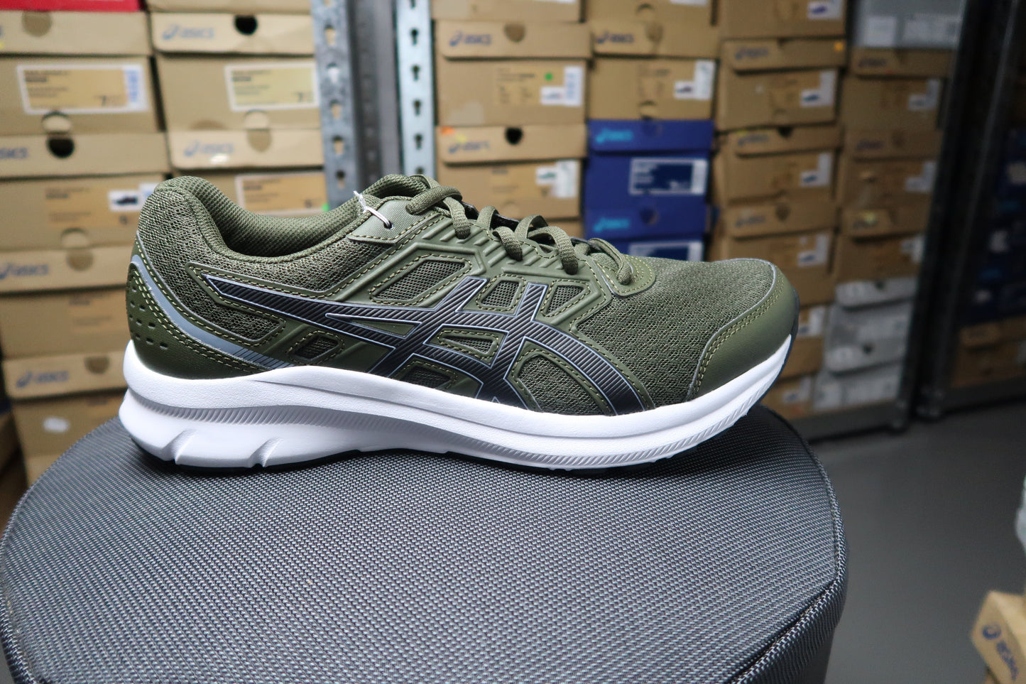 ASICS MENS JOLT 3 OLIVE BEGINNER RUNNING SHOE (OLIVE CANVA)