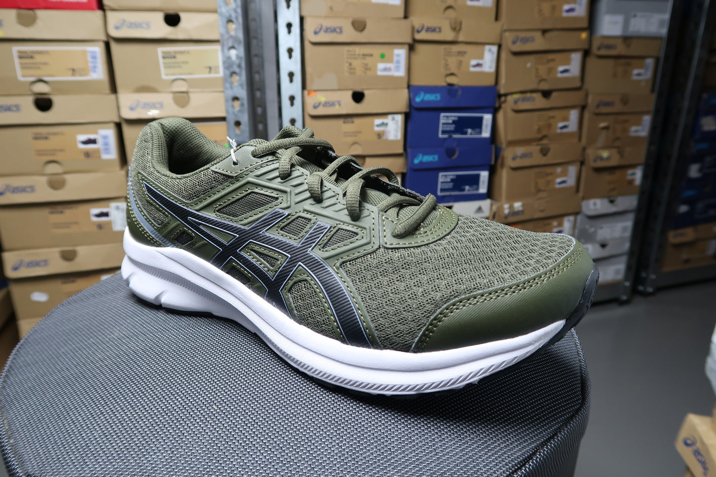 ASICS MENS JOLT 3 OLIVE BEGINNER RUNNING SHOE (OLIVE CANVA)