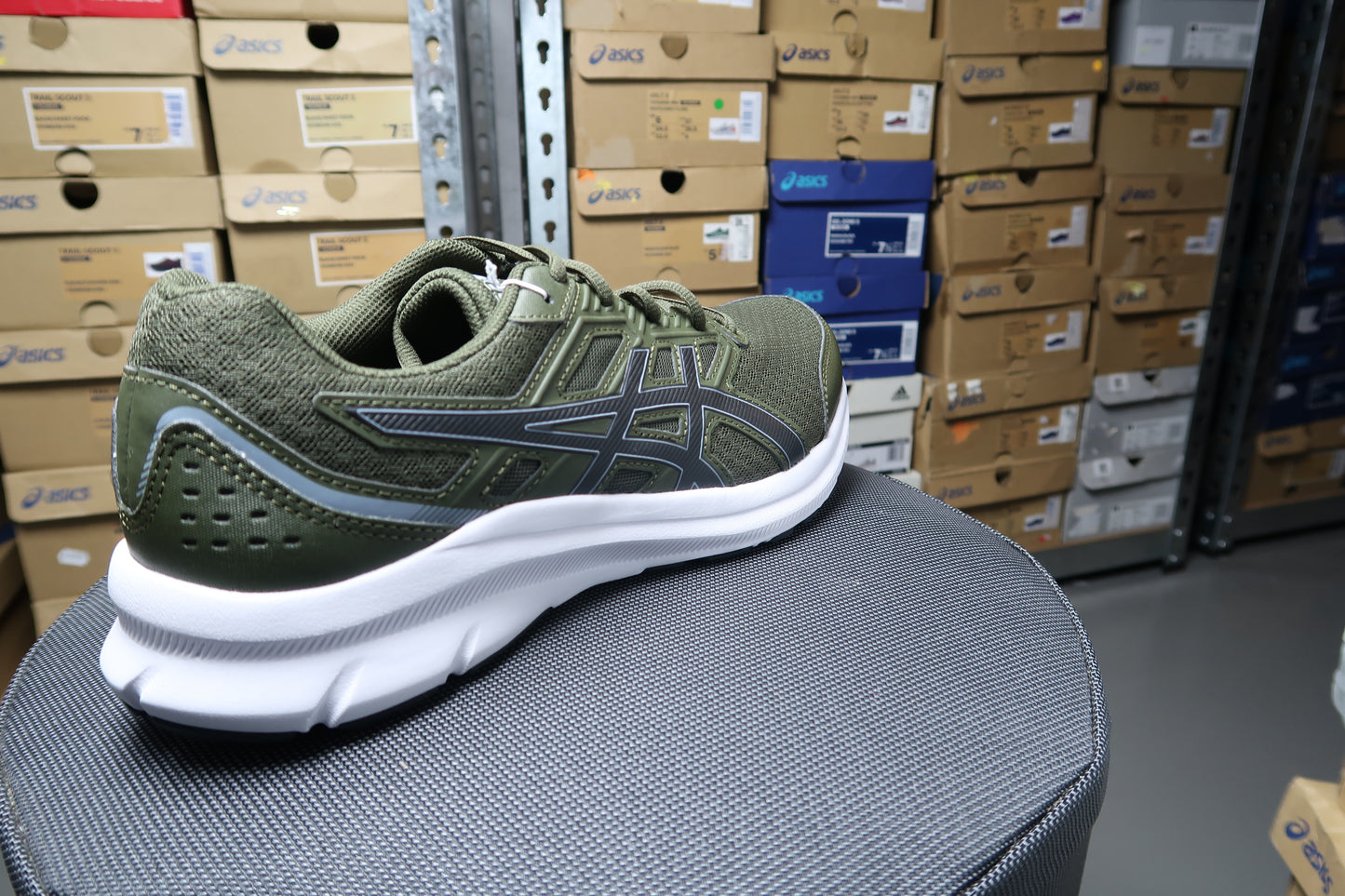 ASICS MENS JOLT 3 OLIVE BEGINNER RUNNING SHOE (OLIVE CANVA)