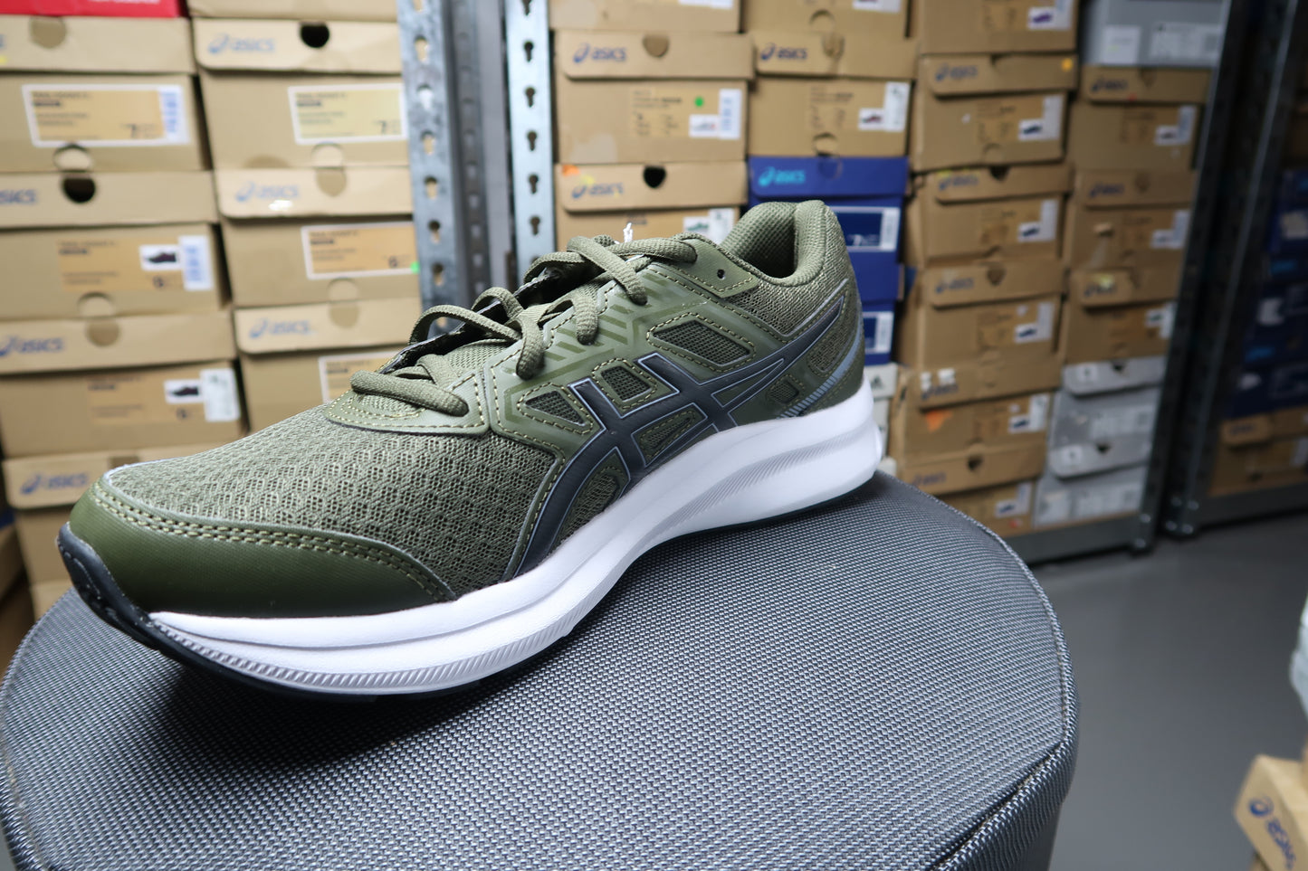ASICS MENS JOLT 3 OLIVE BEGINNER RUNNING SHOE (OLIVE CANVA)