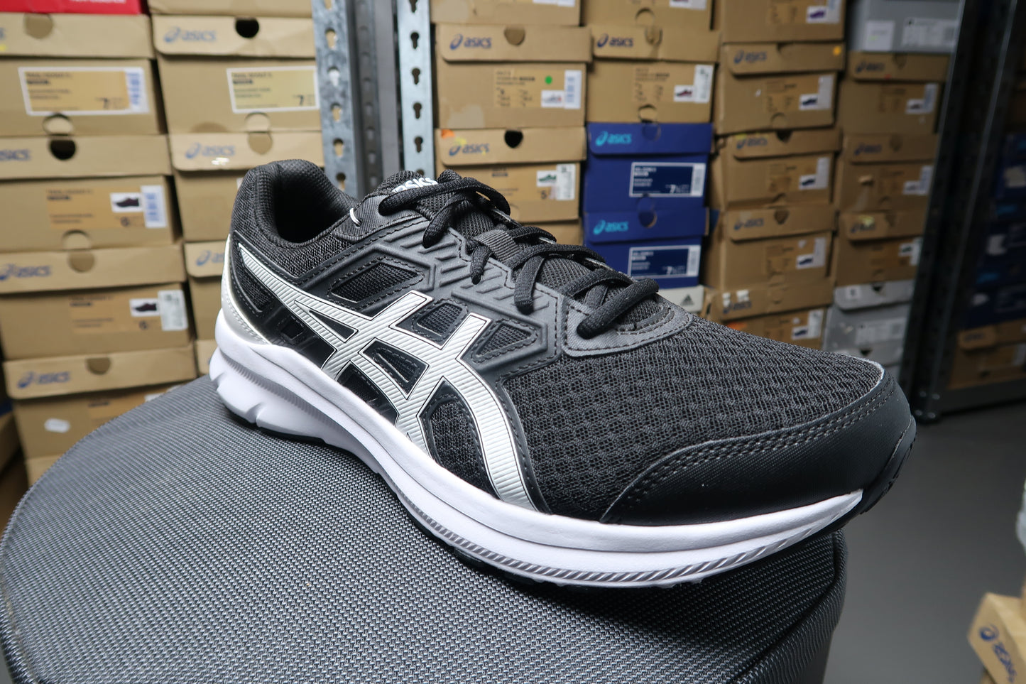 ASICS JOLT 3 MENS BLACK/WHITE