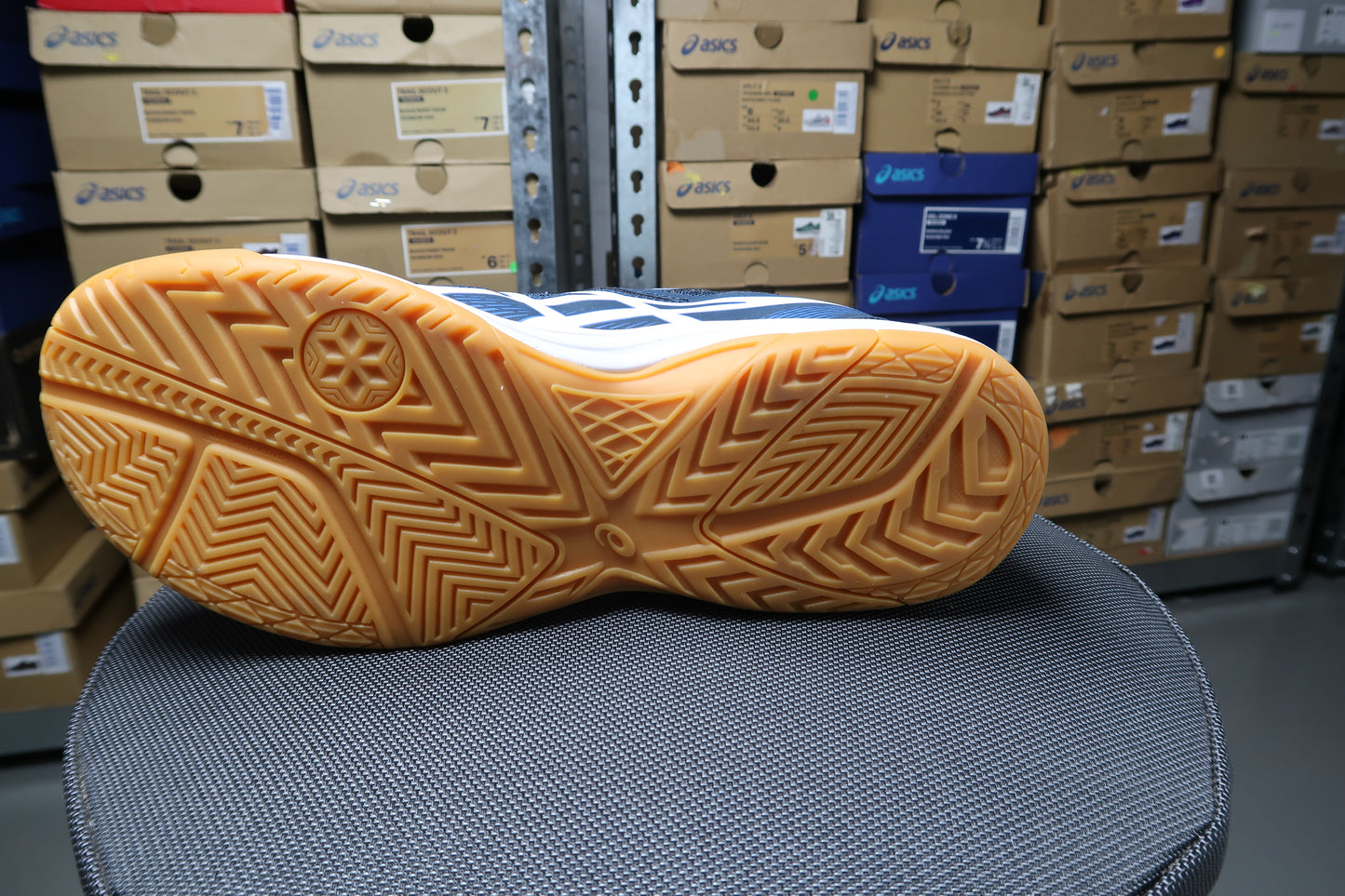 ASICS UPCOURT 5 INDOOR SHOE MENS