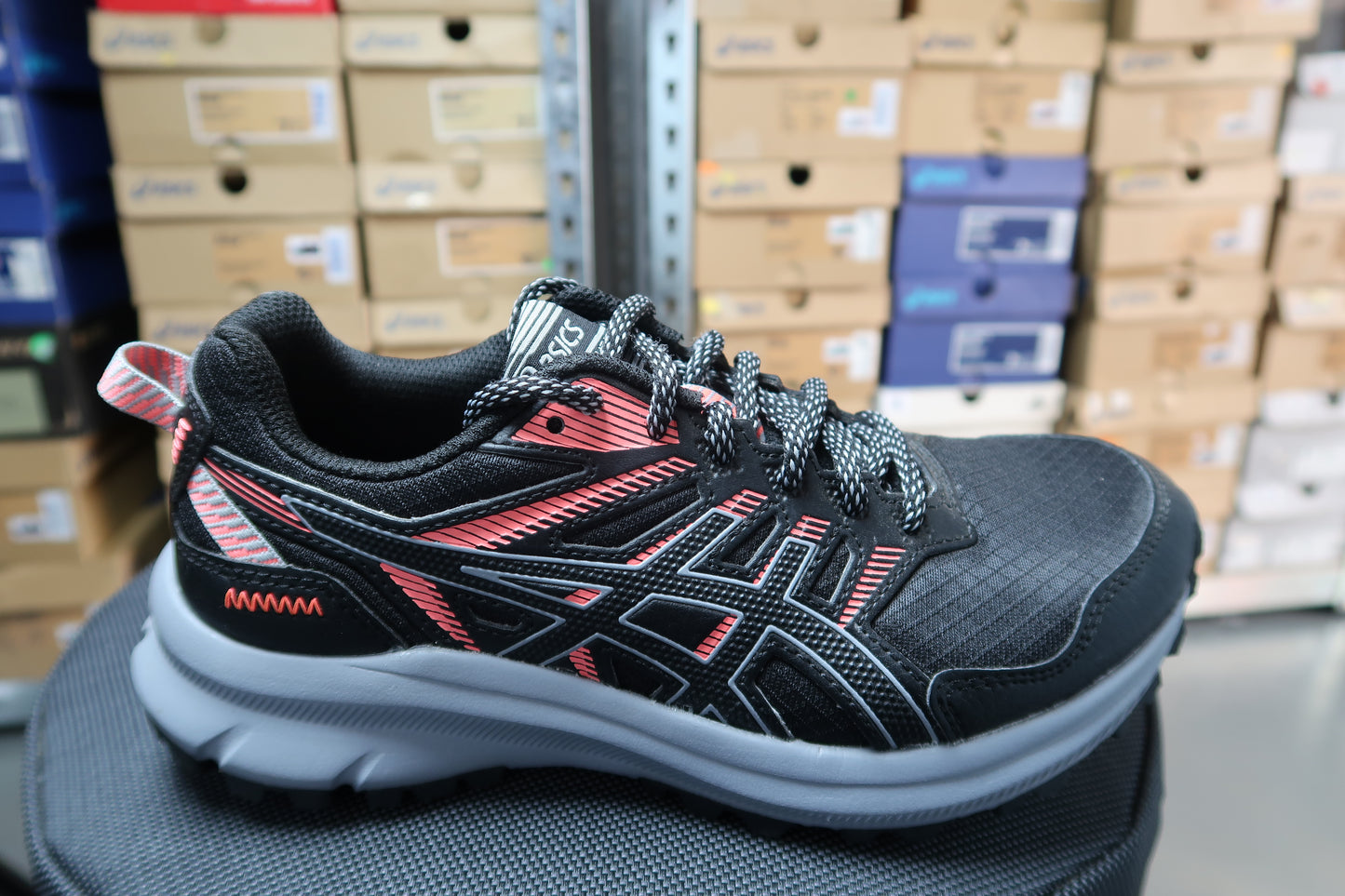 ASICS TRAIL SCOUT 2 WOMENS BEGINNER TRAIL RUNNING (BLACK/SHEET ROCK)