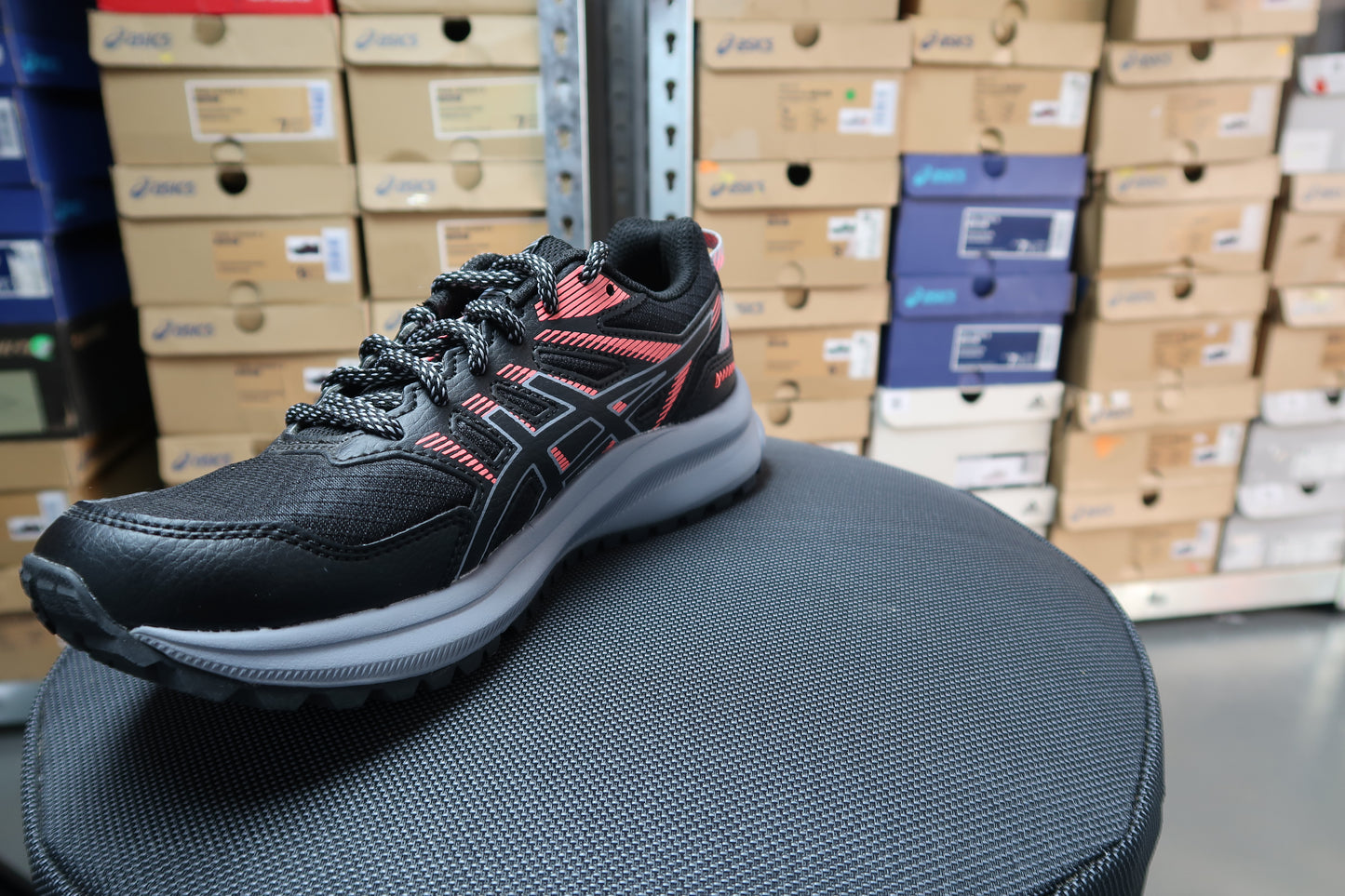 ASICS TRAIL SCOUT 2 WOMENS BEGINNER TRAIL RUNNING (BLACK/SHEET ROCK)