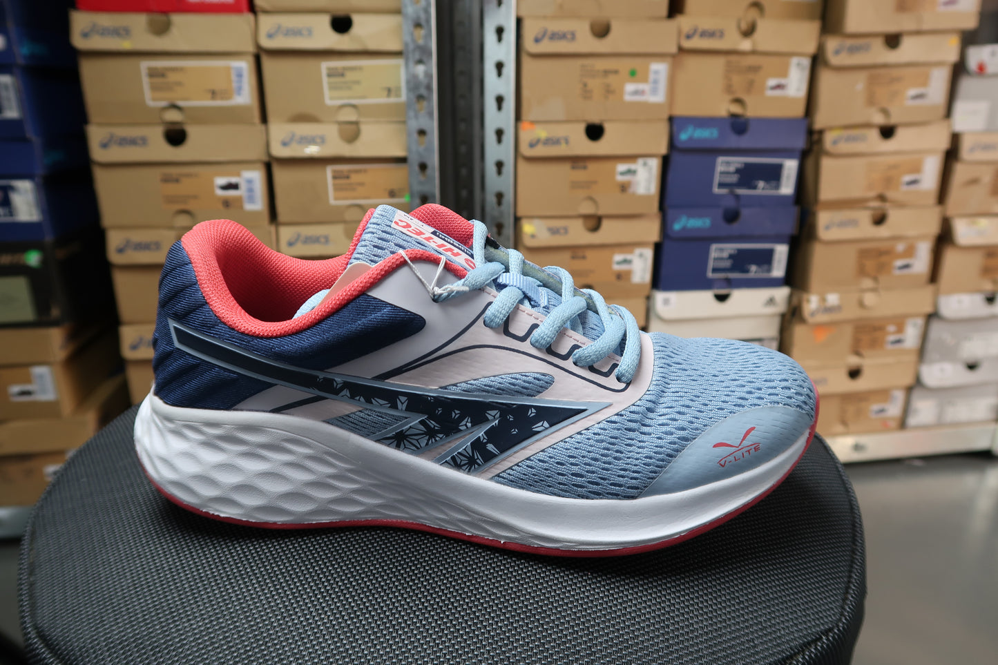 HI-TEC V-LITE LEO WOMEN