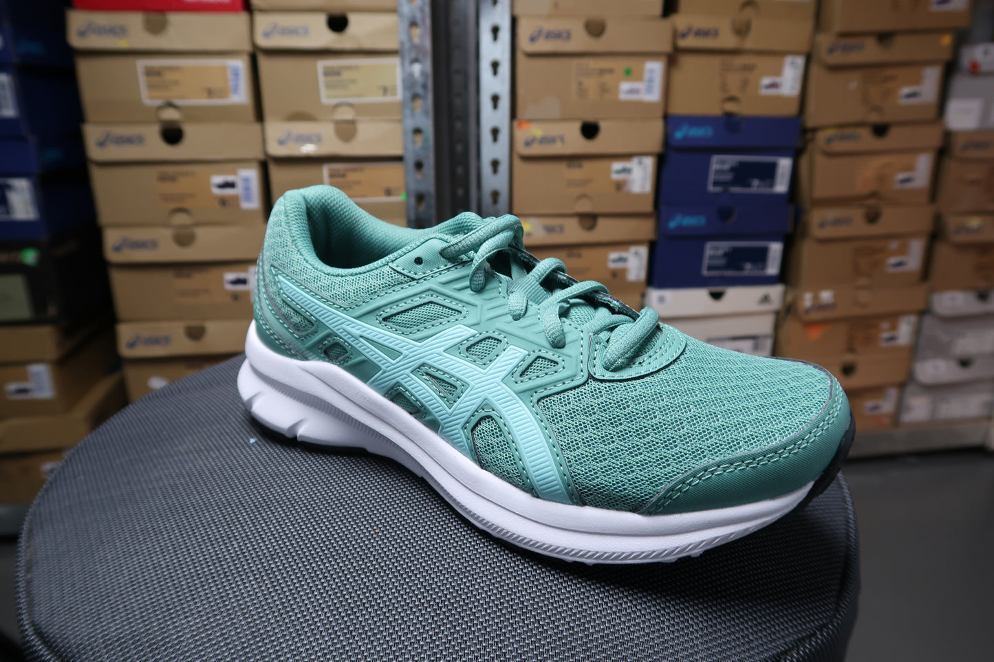 ASICS JOLT 3 WOMEN BEGINNER RUNNING SHOE (sage)