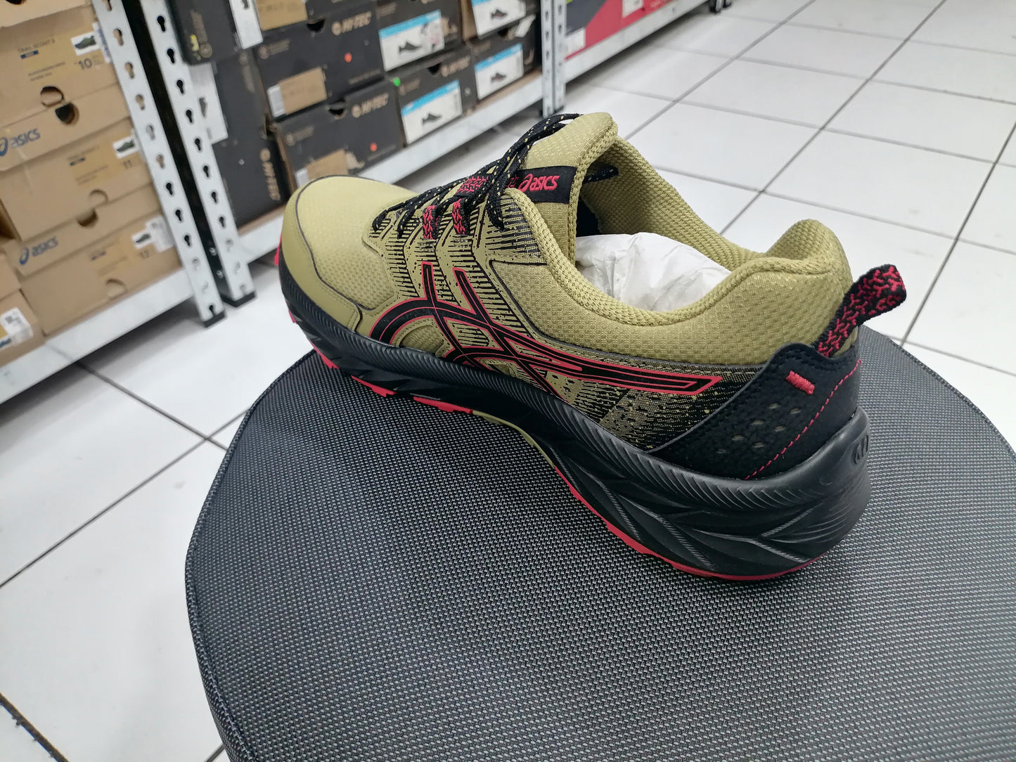 ASICS GEL-VENTURE 9 MENS TRAIL RUNNING SHOE OLIVE OIL/ELECTRIC RED