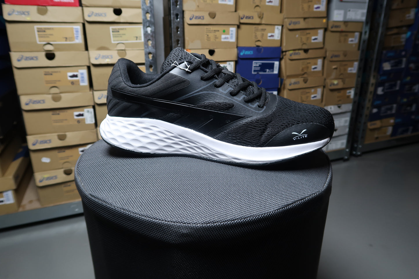 HI TEC V-LITE LEO MENS BLACK/WHITE