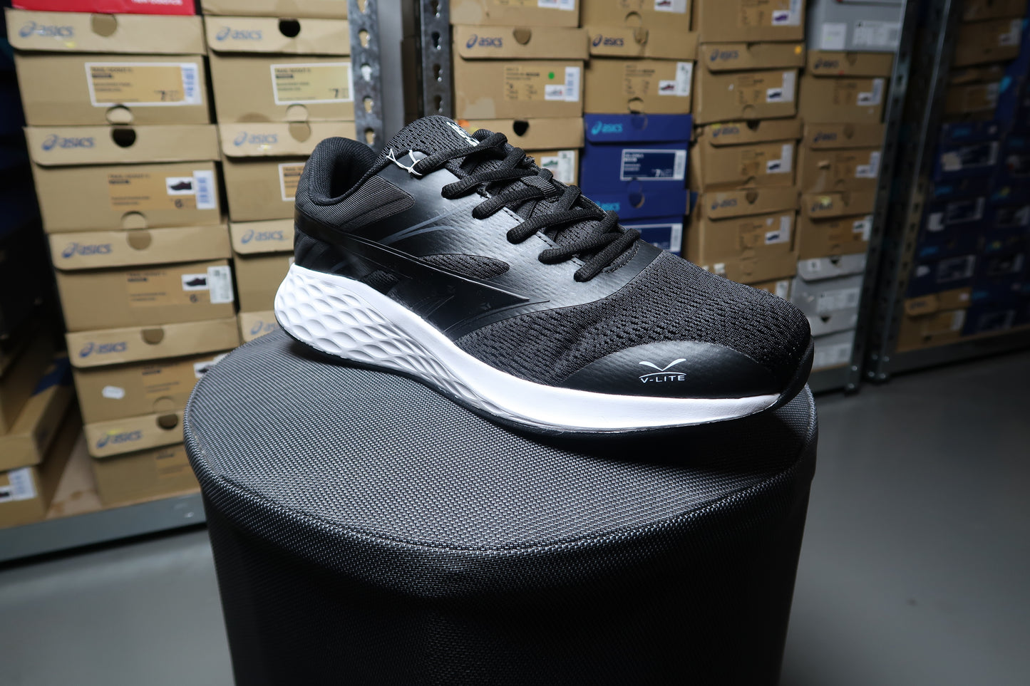 HI TEC V-LITE LEO MENS BLACK/WHITE