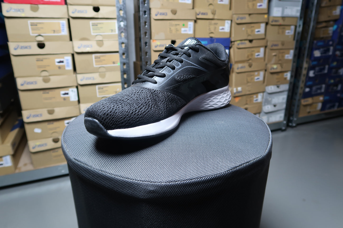 HI TEC V-LITE LEO MENS BLACK/WHITE