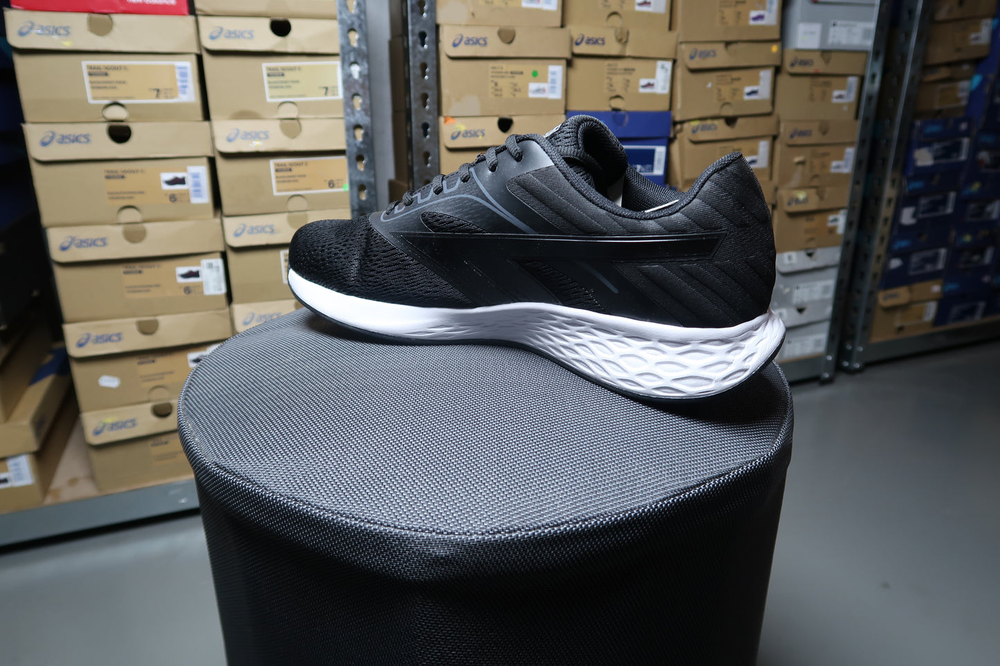 HI TEC V-LITE LEO MENS BLACK/WHITE