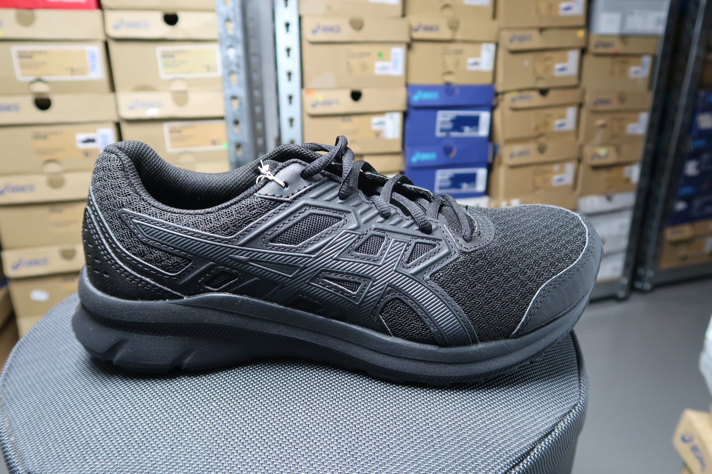 ASICS MENS JOLT 3 BEGINNER RUNNING SHOE (BLACK/BLACK)