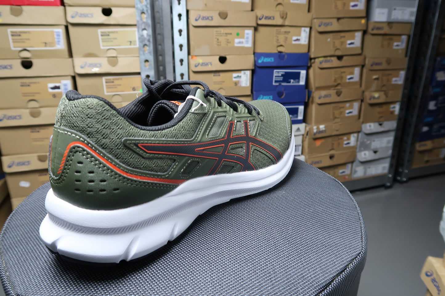 ASICS MENS JOLT 3 BEGINNER RUNNING SHOE (MANTLE GREEN)