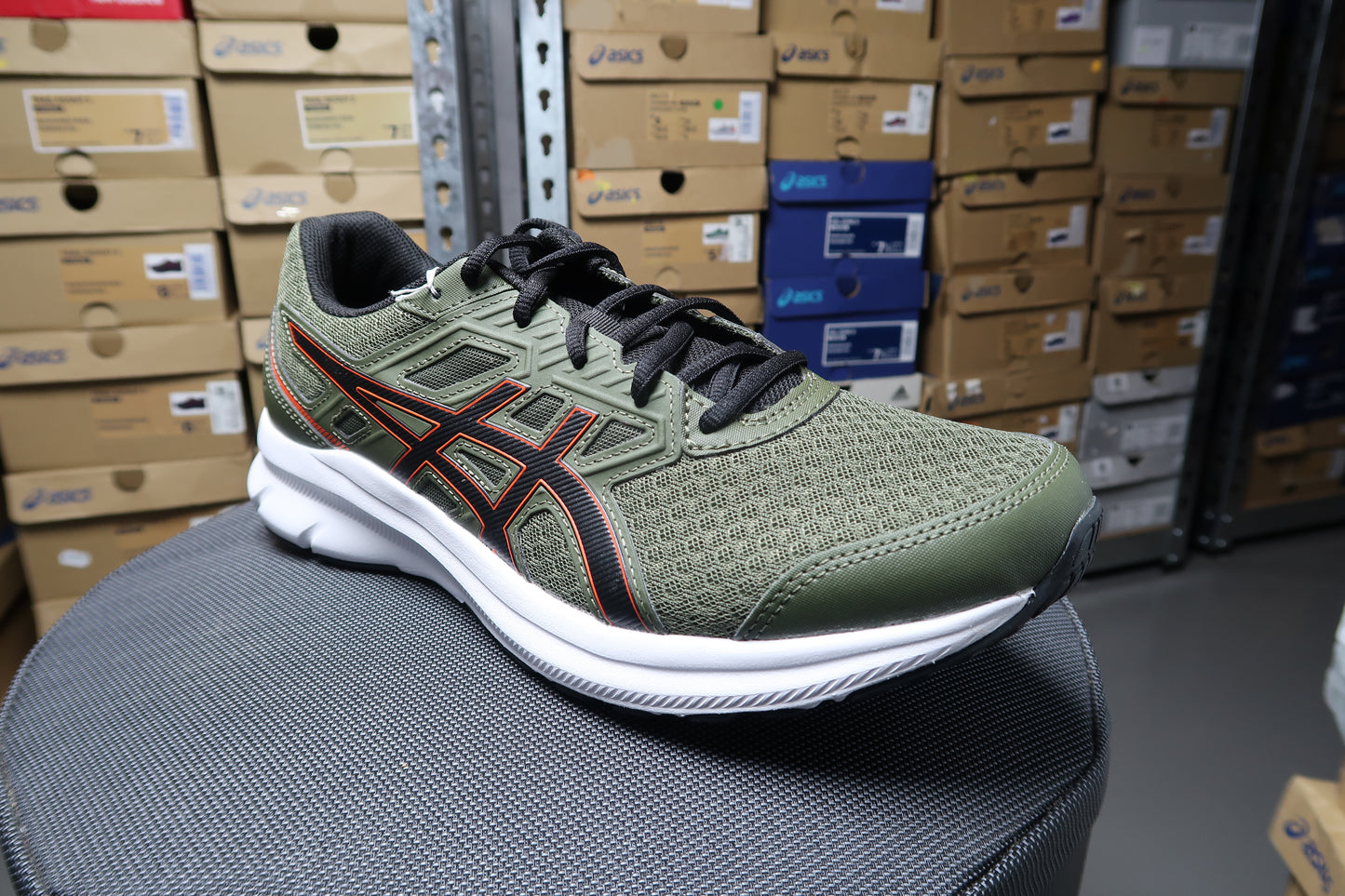 ASICS MENS JOLT 3 BEGINNER RUNNING SHOE (MANTLE GREEN)