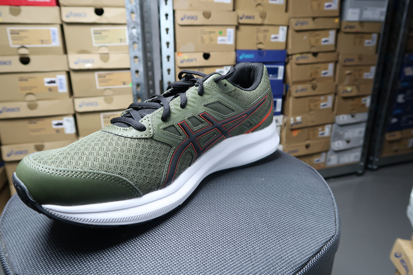 ASICS MENS JOLT 3 BEGINNER RUNNING SHOE (MANTLE GREEN)