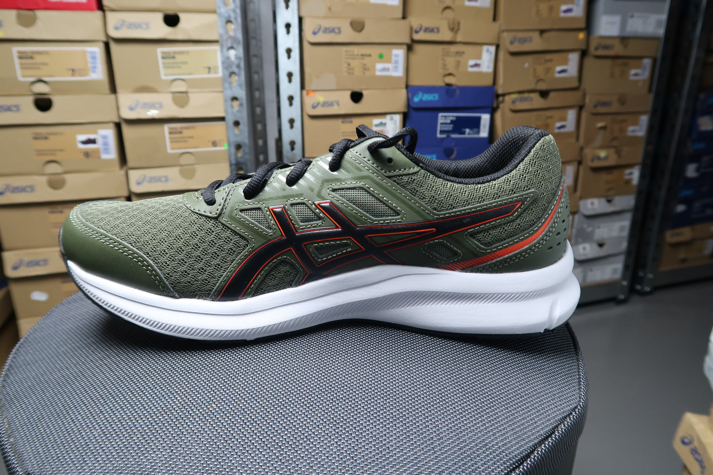 ASICS MENS JOLT 3 BEGINNER RUNNING SHOE (MANTLE GREEN)