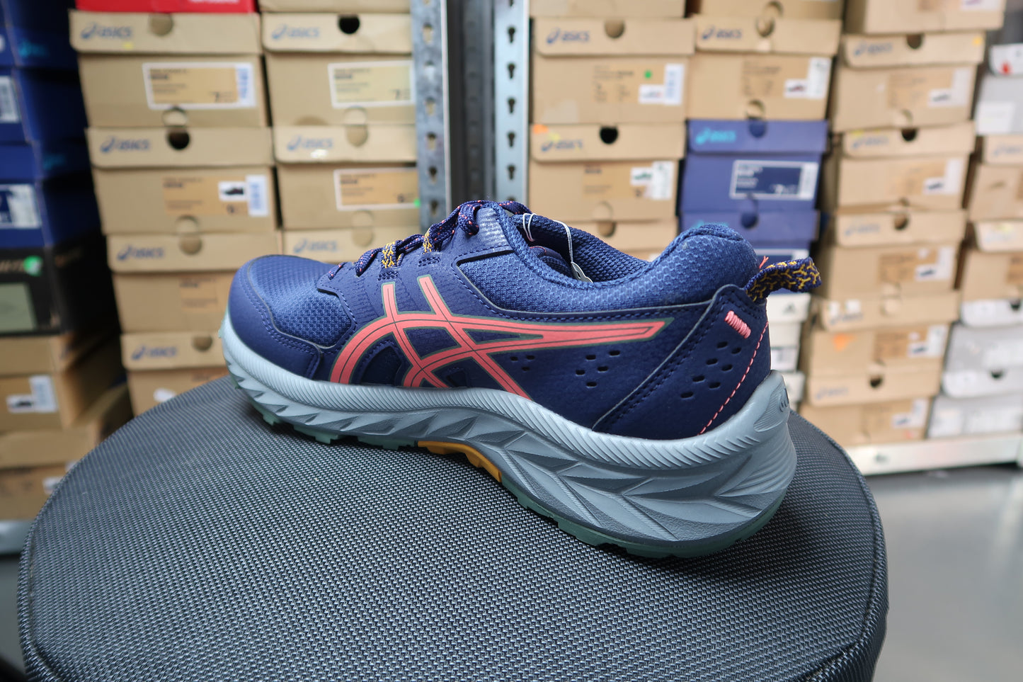 ASICS GEL-VENTURE 9 TRAIL RUNNING SHOE