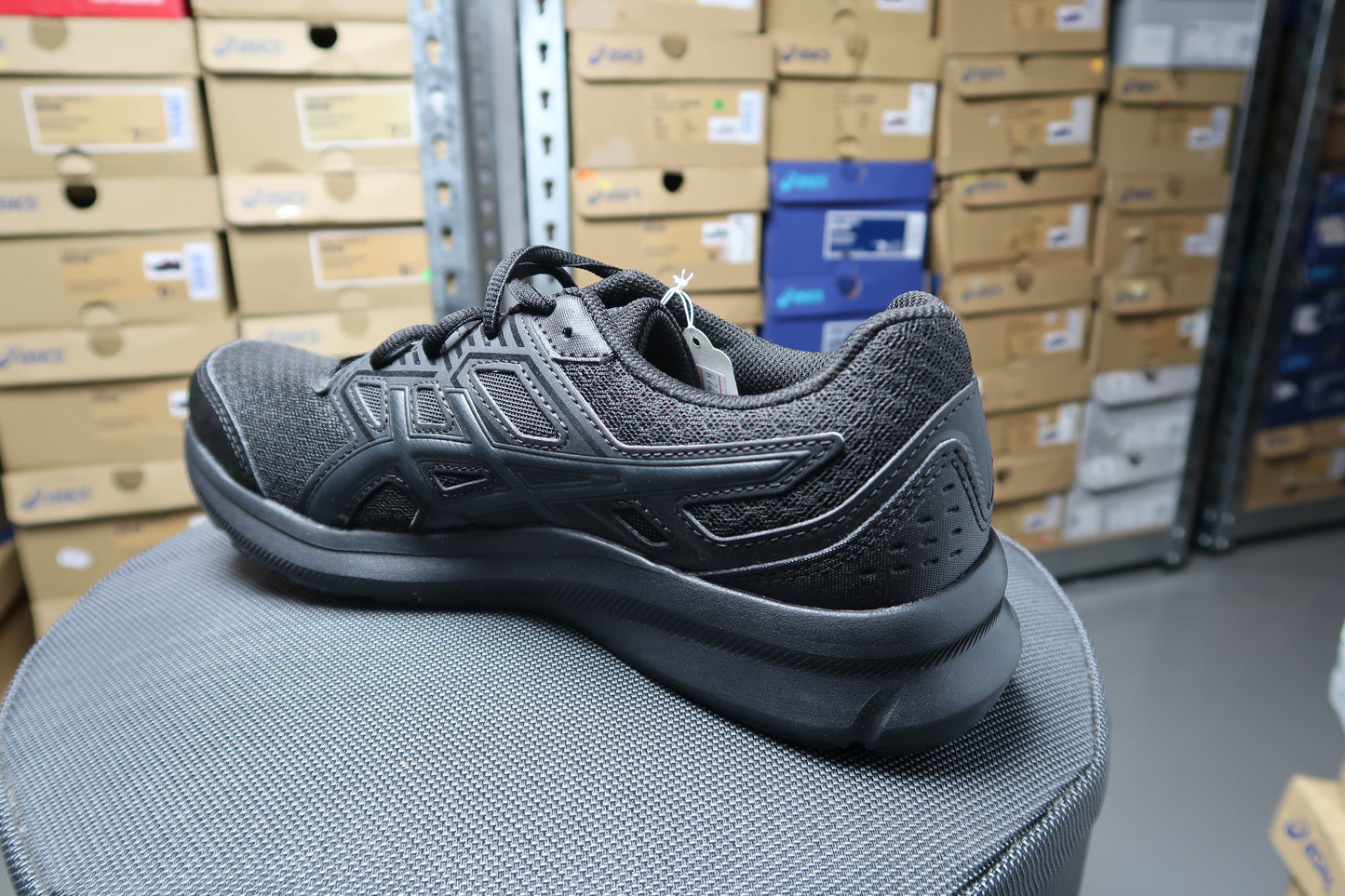 ASICS MENS JOLT 3 BEGINNER RUNNING SHOE (BLACK/BLACK)